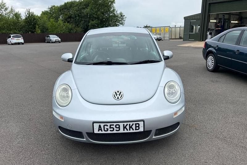 Silver Used 2010 VW Beetle Hatchback | £2,495 (Fair price) - Image 1/1