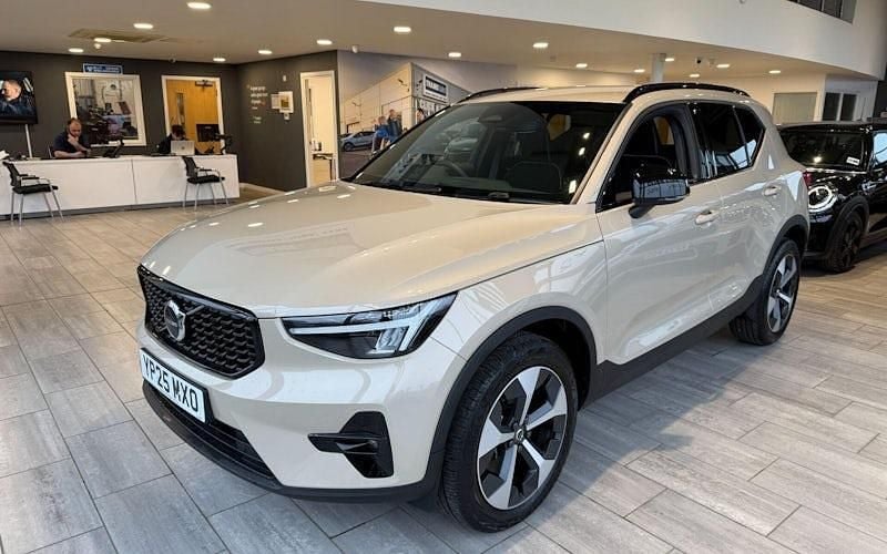 Used Volvo XC40 Plus 197 HP (144 kW) 2025 SUV