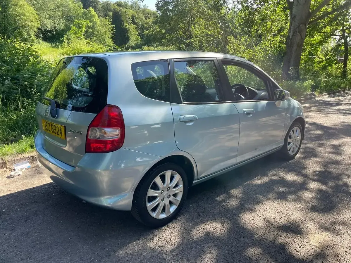 Used Honda Jazz SE 83 HP (61 kW) 2006 Blue Hatchback