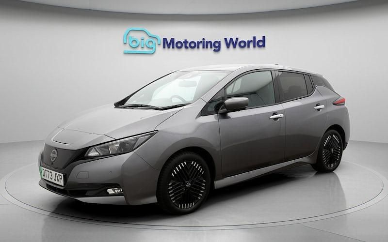 Used Nissan Leaf N-Connecta 110 kW (150 HP) 2024 Grey Hatchback