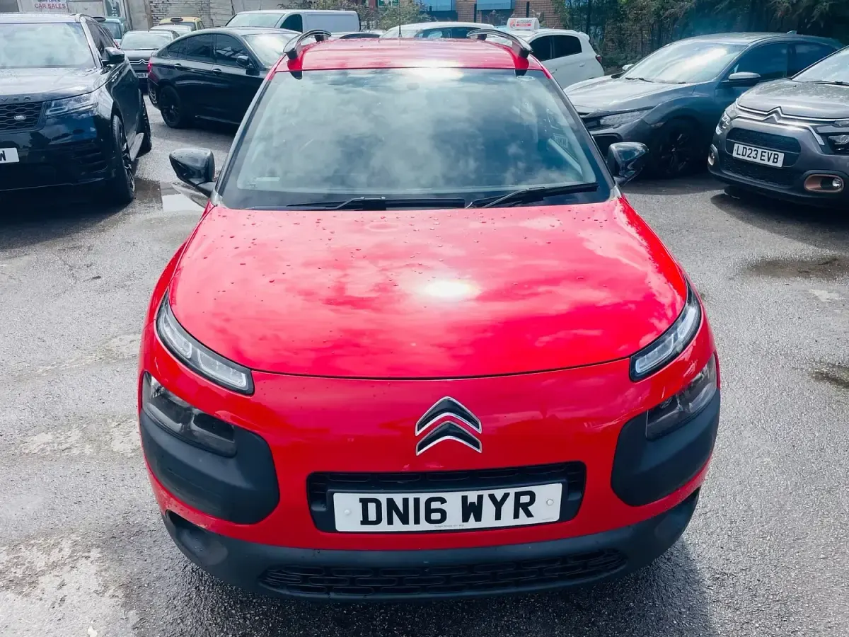 Used Citroën C4 Cactus Feel 108 HP (79 kW) 2016 Red Hatchback