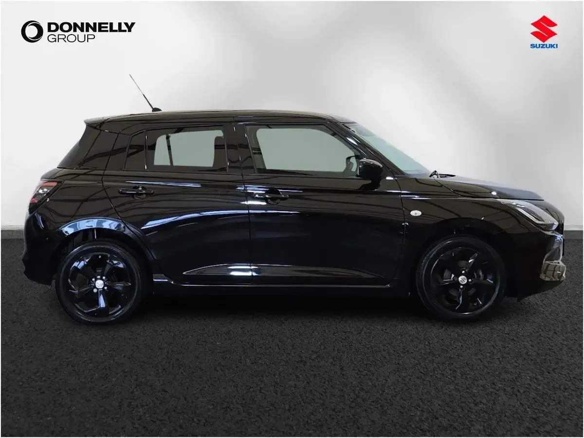 Used Suzuki Swift 2025 Pearl  super black Hatchback