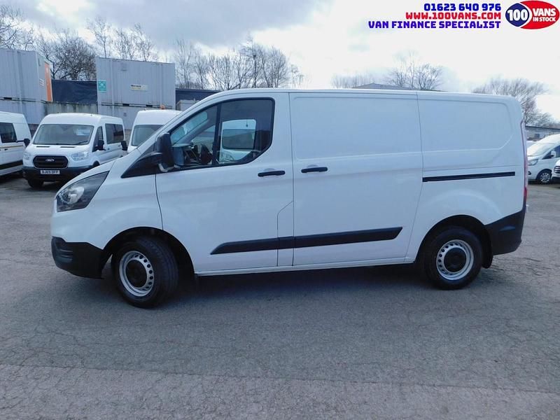 Used Ford Transit Custom 105 HP (77 kW) 2019 White Van