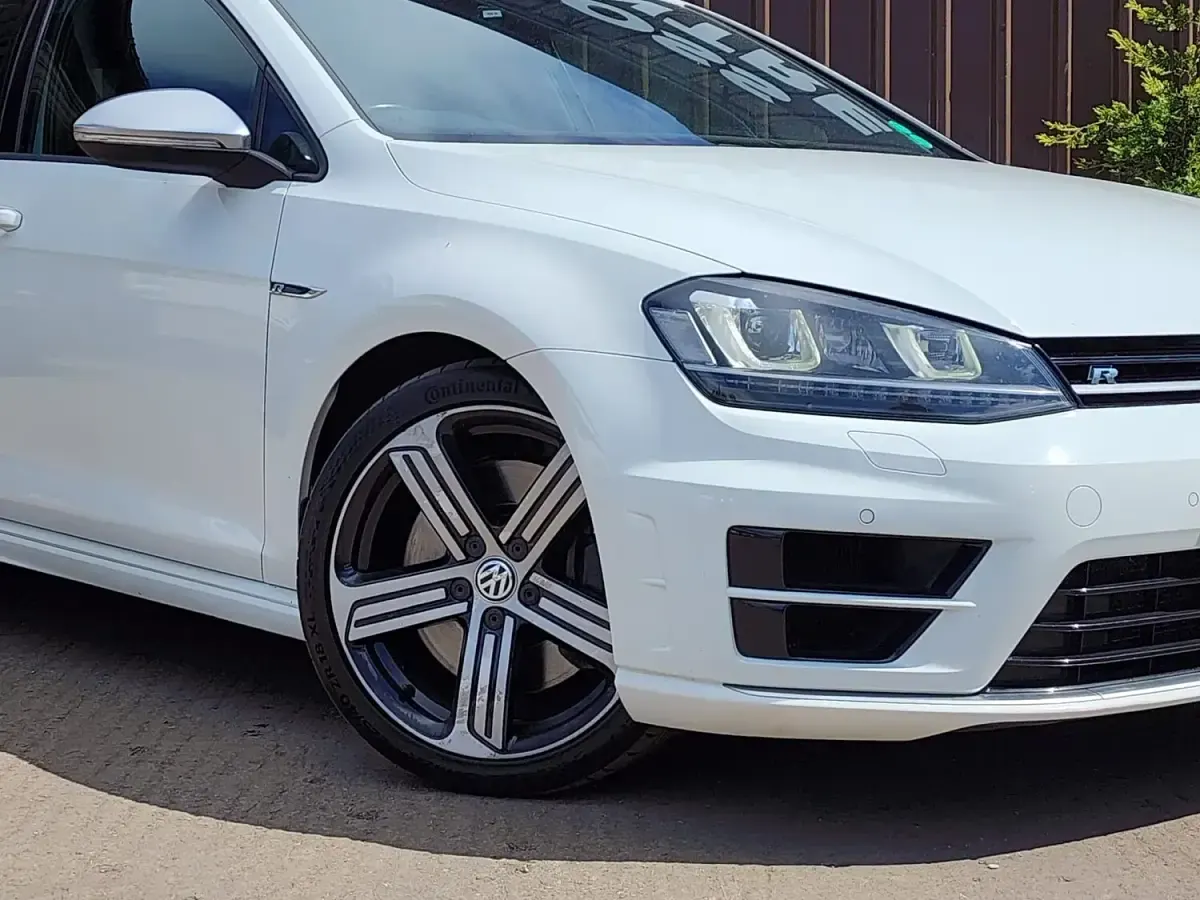 Used VW Golf VII R 310 HP (228 kW) 2017 White Hatchback