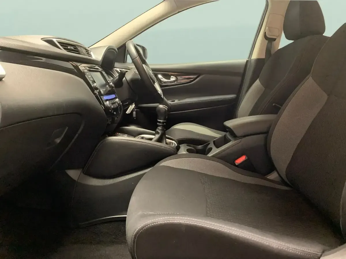 Used Nissan Qashqai Acenta Premium 140 HP (102 kW) 2020 Black SUV