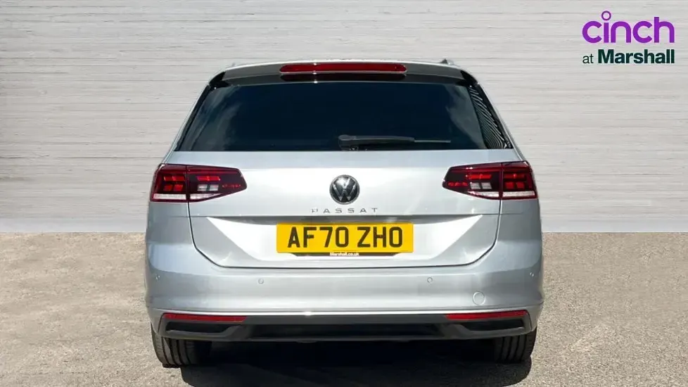 Used VW Passat SEL 150 HP (110 kW) 2020 Silver Estate
