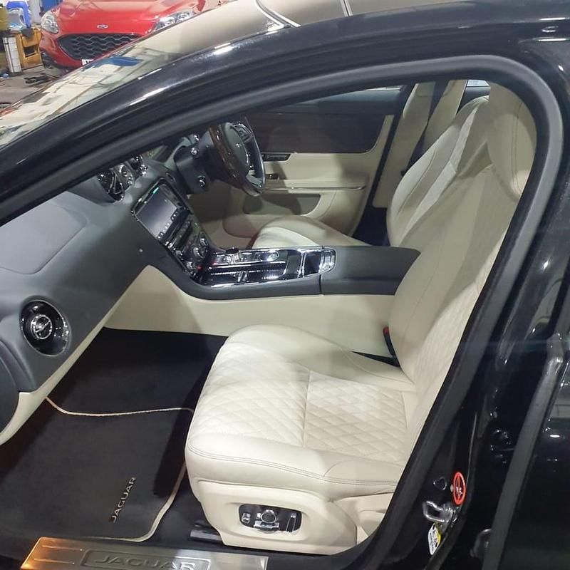 Used Jaguar XJ Portfolio 300 HP (220 kW) 2017 Black Sedan