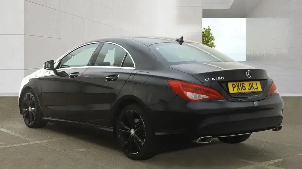 Used Mercedes CLA180 122 HP (89 kW) 2016 Black Coupe