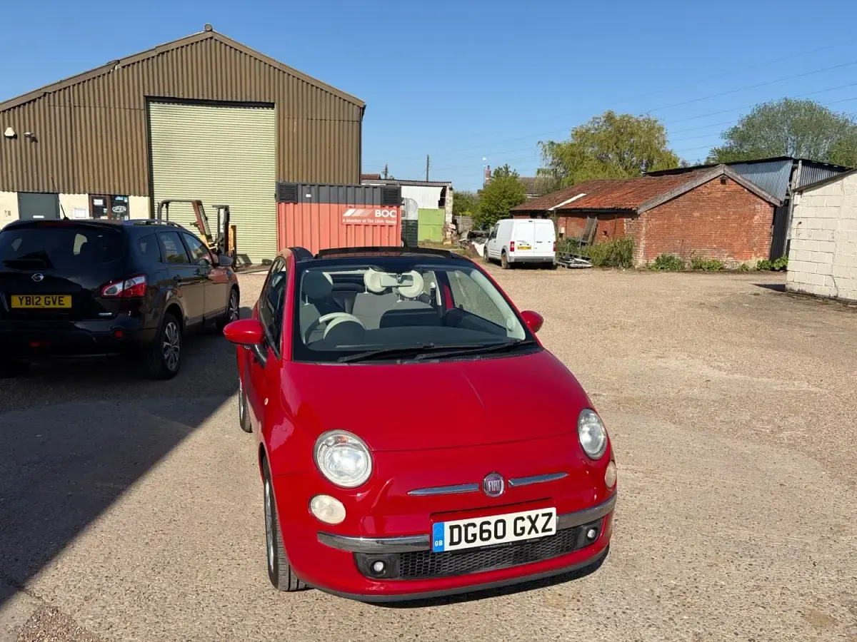 Second-hand Fiat 500 Lounge 100 CP (73 kW) 2010 Roșu Cabrio