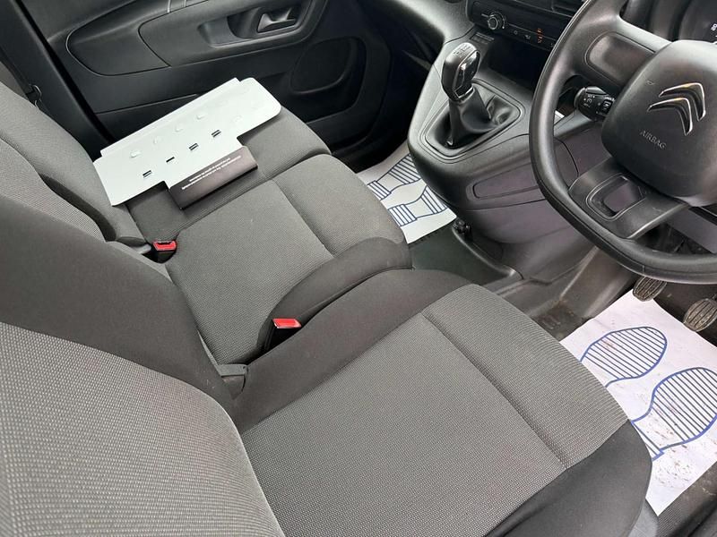 Used Citroën Berlingo Start 75 HP (55 kW) 2020 Blue MPV