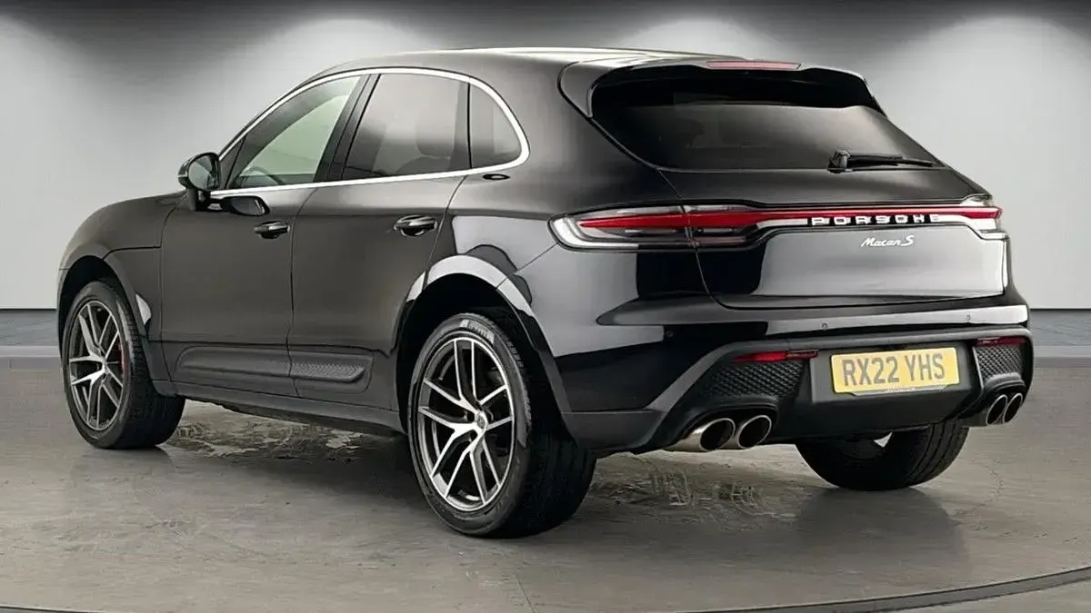 Used Porsche Macan 380 HP (279 kW) 2022 Black SUV