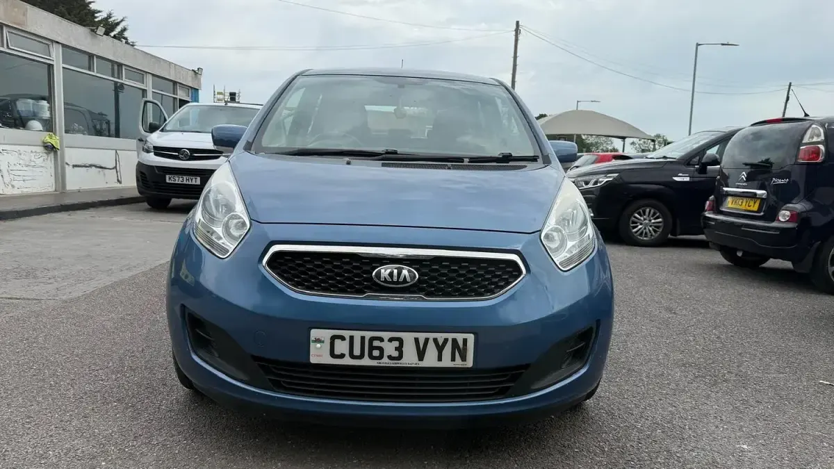 Used Kia Venga 89 HP (65 kW) 2014 Blue Hatchback