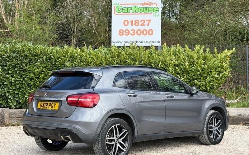 Used Mercedes GLA180 Urban 122 HP (89 kW) 2019 Grey SUV
