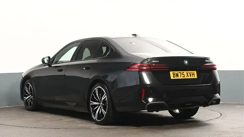 Used BMW 550e M Sport 482 HP (354 kW) 2026 Black