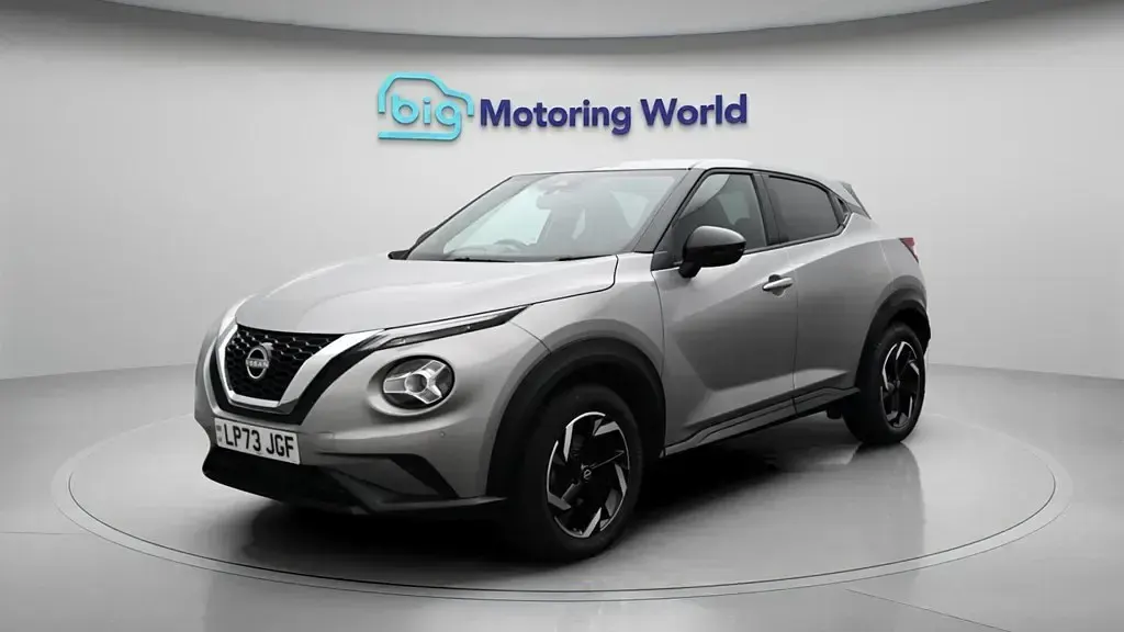 Used Nissan Juke N-Connecta 114 HP (83 kW) 2023 Silver SUV