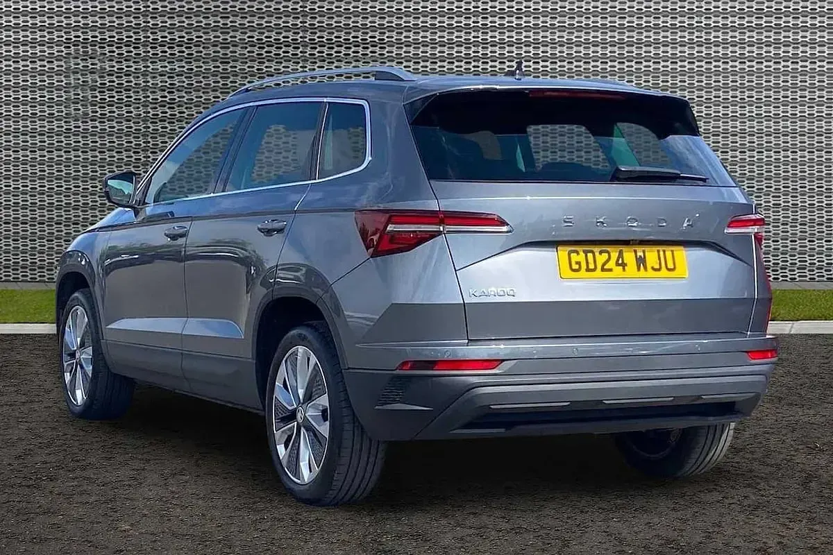 Used Skoda Karoq SE L 85 HP (62 kW) 2024 Graphite grey metallic SUV