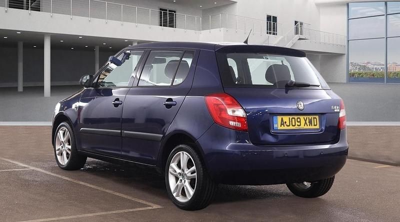 Used Skoda Fabia 86 HP (63 kW) 2009 Blue Hatchback