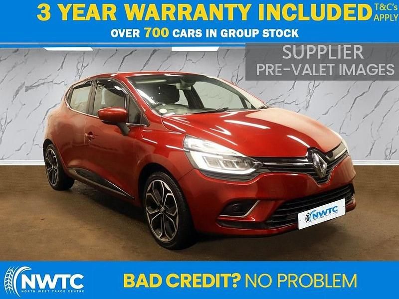 Used Renault Clio IV Dynamique 120 HP (88 kW) 2017 Red Hatchback