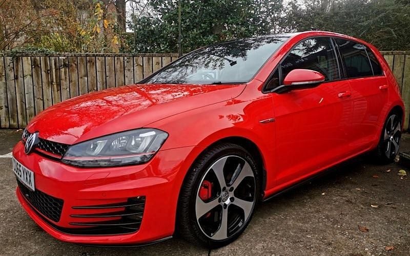 Used VW Golf VII GTI 230 HP (169 kW) 2015 Red Hatchback