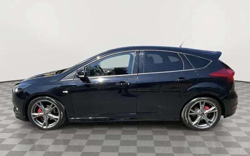 Used Ford Focus ST-Line X 140 HP (102 kW) 2017 Hatchback