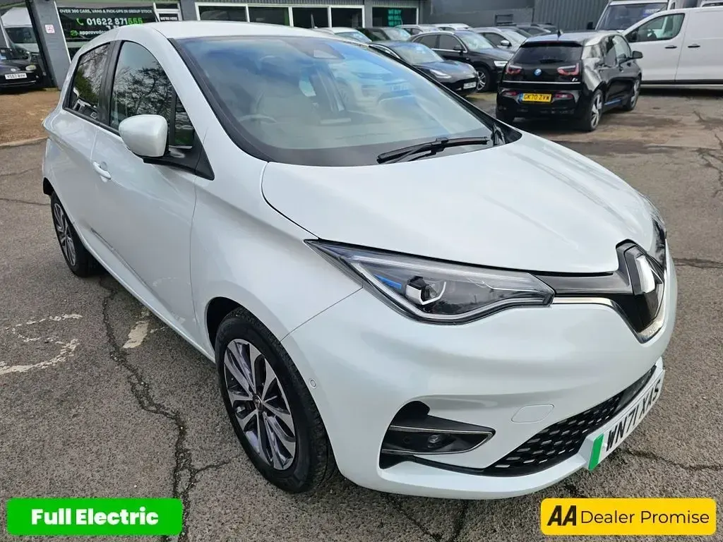 Used Renault Zoe GT-Line 100 kW (136 HP) 2021 White Hatchback