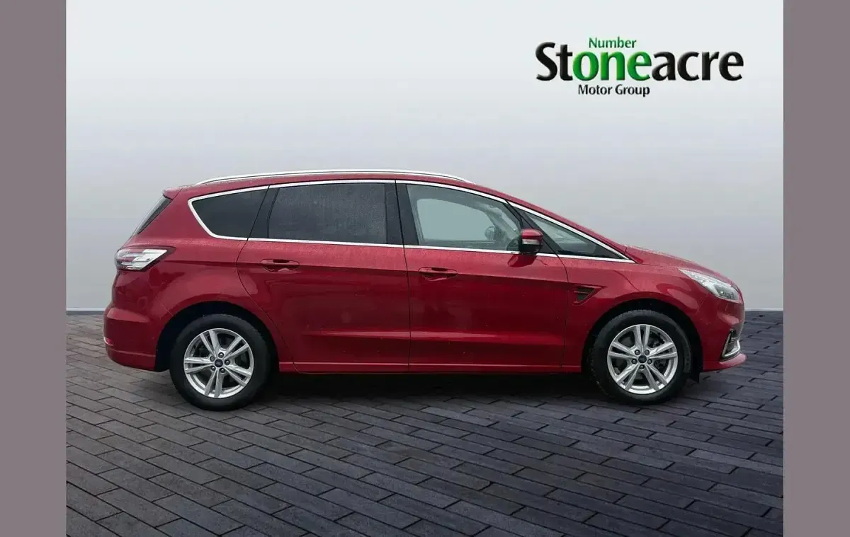 Used Ford S-MAX Titanium 190 HP (139 kW) 2023 Red MPV