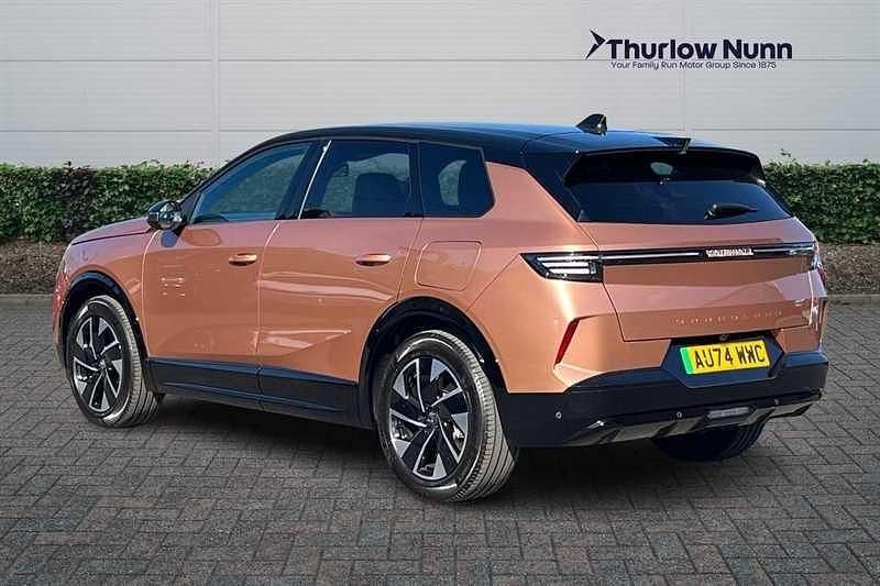 Used Vauxhall Grandland 156 kW (213 HP) 2024 Impact copper SUV