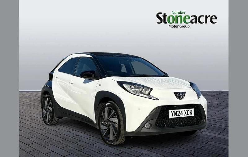 White Used 2024 Toyota Aygo Hatchback | £15,465 (Fair price) - Image 1/4