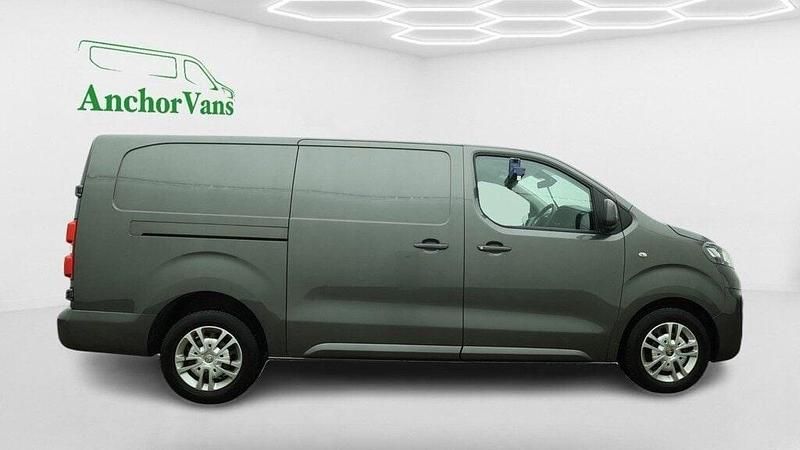 Used Vauxhall Vivaro Sportive 150 HP (110 kW) 2021 Grey MPV