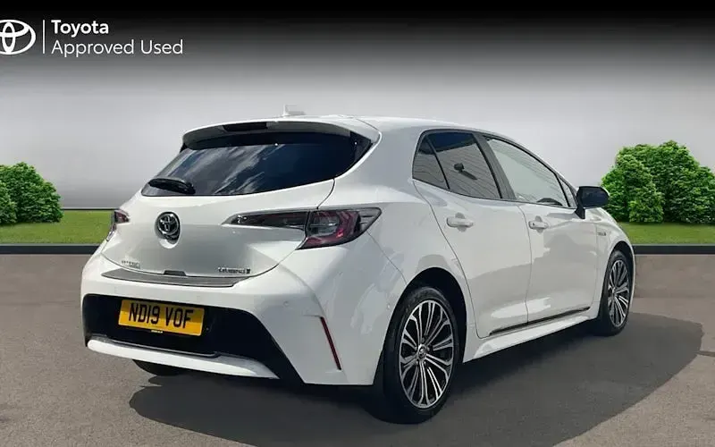 Used Toyota Corolla Design 122 HP (89 kW) 2022 Hatchback