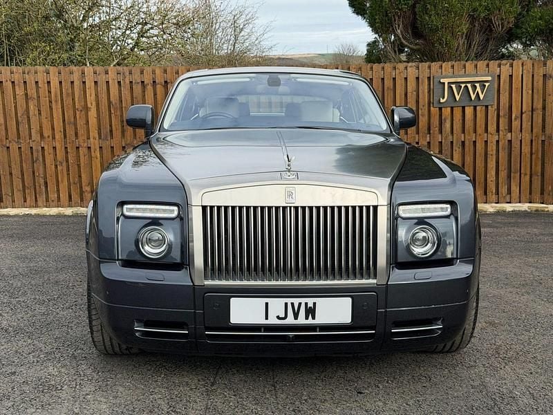 Used Rolls Royce Phantom 460 HP (338 kW) 2010 Grey Coupe