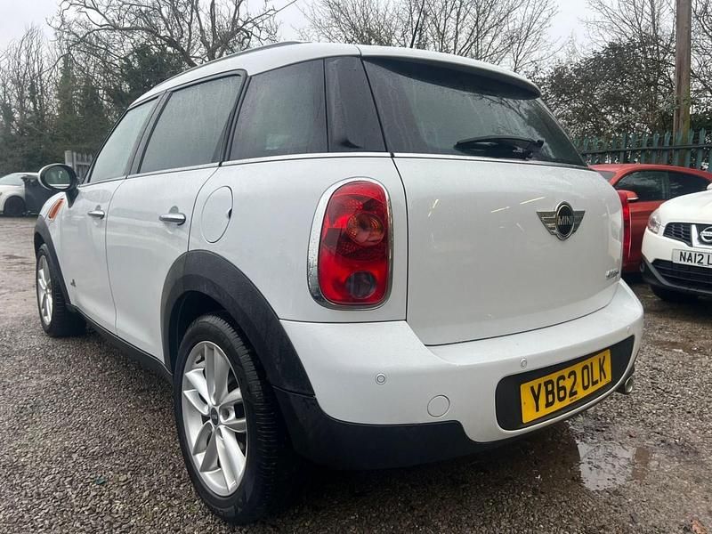 Used Mini Cooper D Countryman 112 HP (82 kW) 2013 White SUV