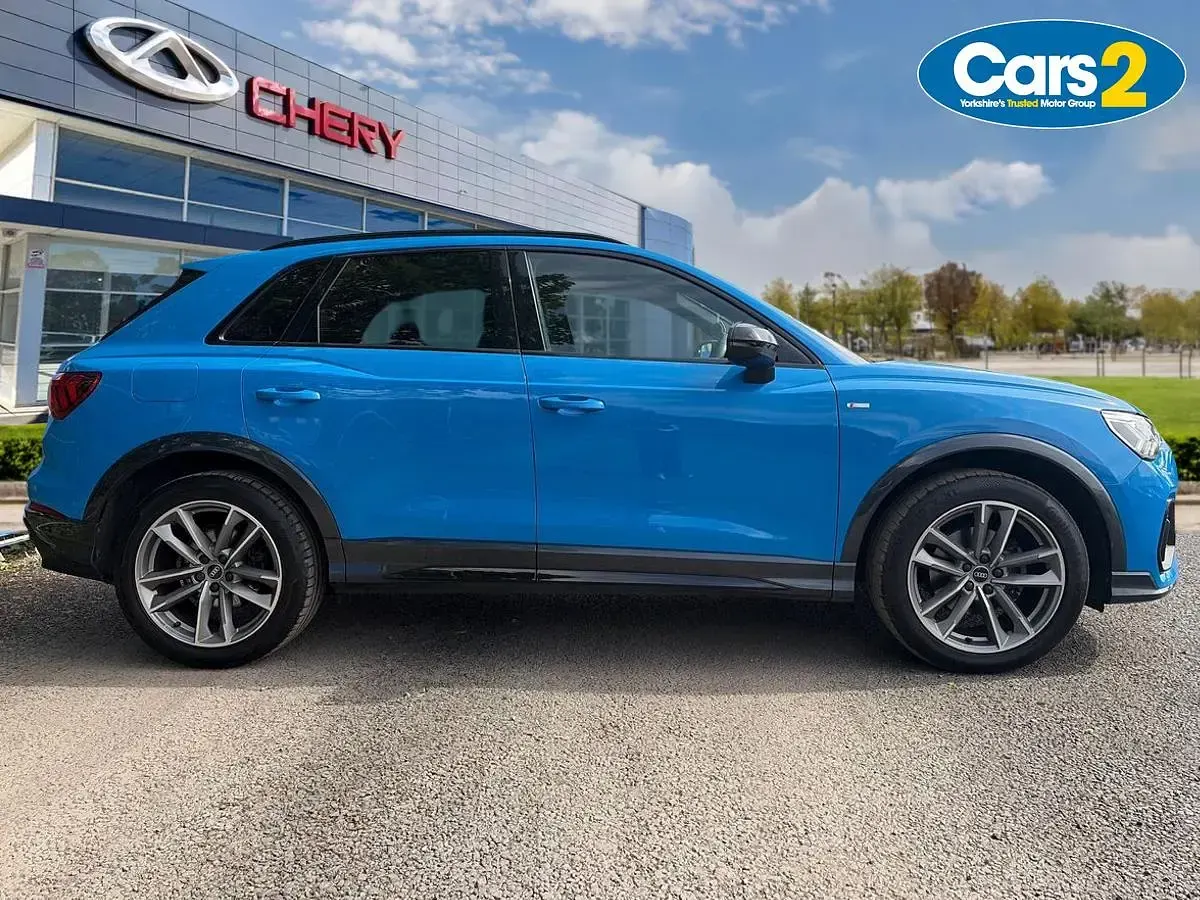 Used Audi Q3 Black Edition 150 HP (110 kW) 2022 Blue SUV