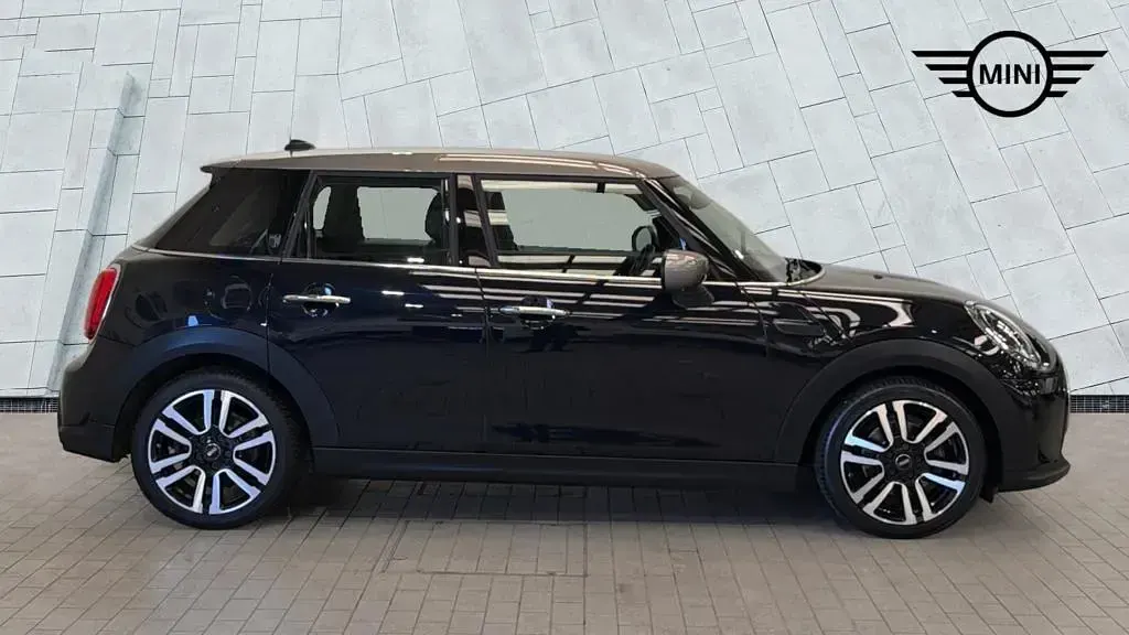 Used Mini Cooper Exclusive 134 HP (98 kW) 2022 Black Hatchback