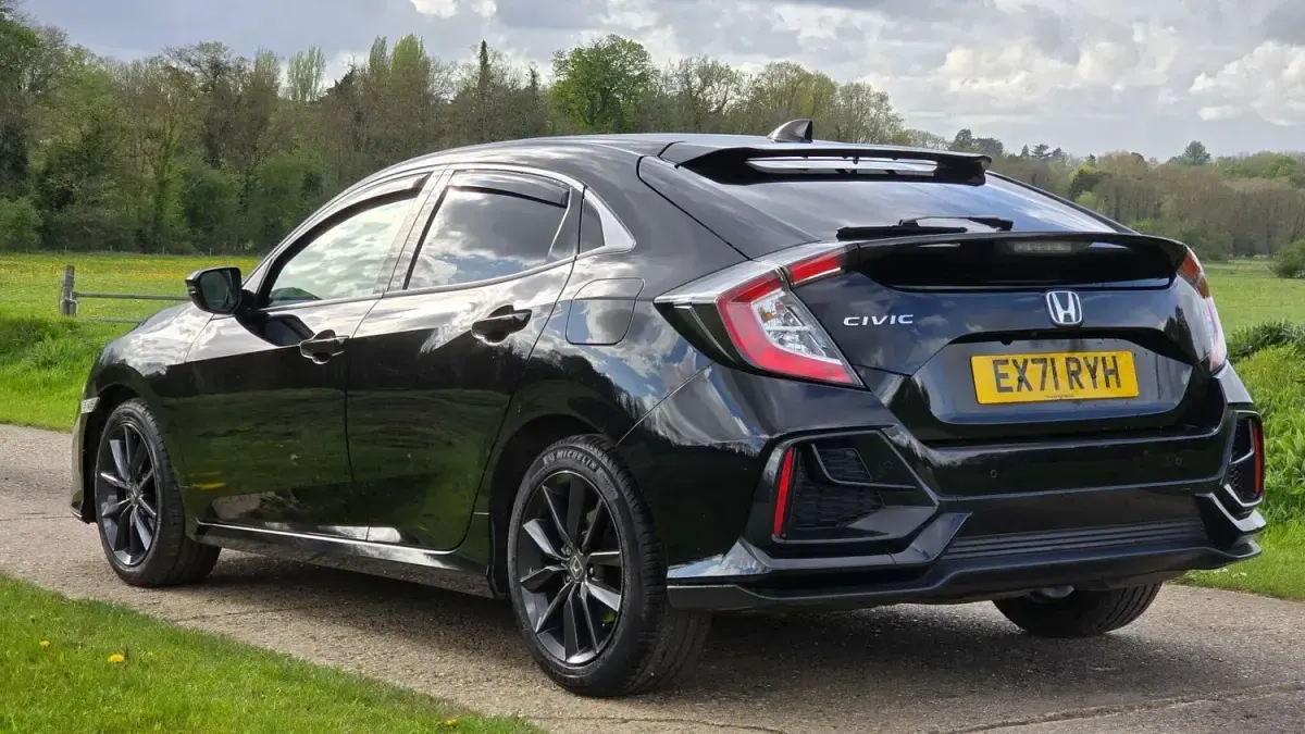 Begagnad Honda Civic SR 126 HK (92 kW) 2021 Svart Halvkombi
