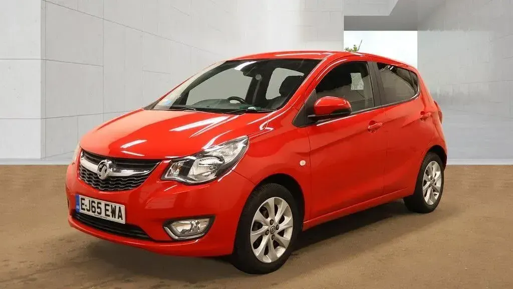 Second-hand Vauxhall Viva 75 CP (55 kW) 2015 Roșu Hatchback