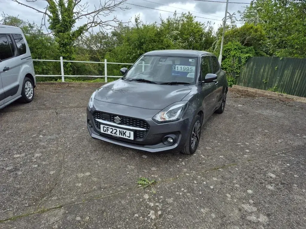 Usado Suzuki Swift SZ5 83 HP (61 kW) 2022 Cinzento Citadino