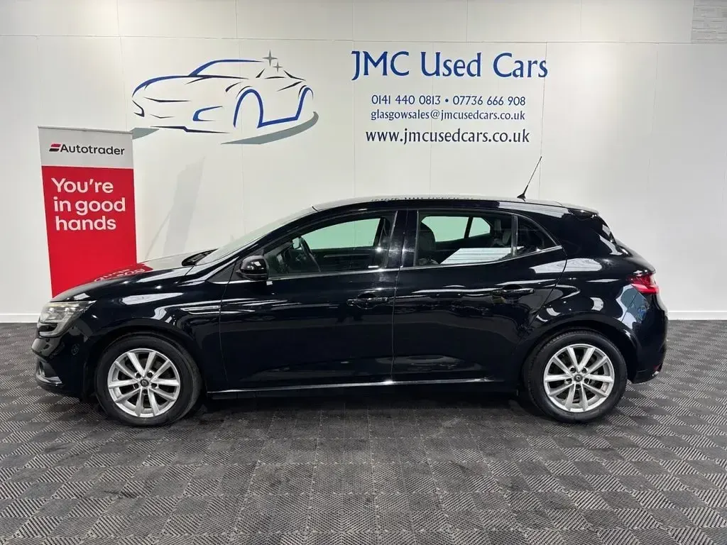 Used Renault Mégane Dynamique 110 HP (80 kW) 2017 Black Hatchback
