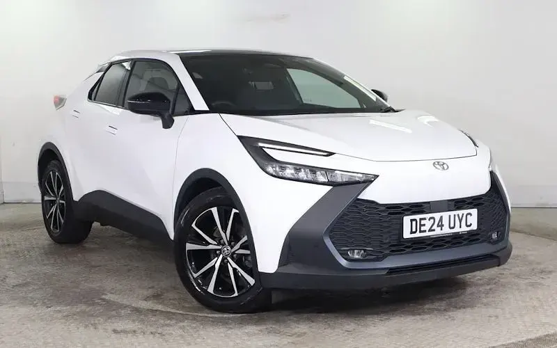 Used Toyota C-HR Design 140 HP (102 kW) 2026 SUV