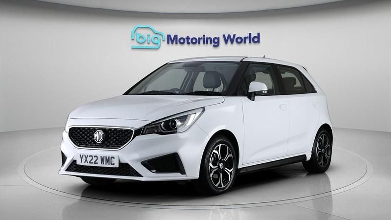 Used MG MG3 Exclusive 105 HP (77 kW) 2022 White Hatchback