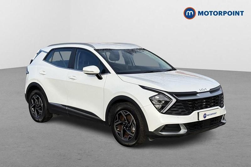 White Used 2024 Kia Sportage SUV | £21,299 (Super price) - Image 1/4
