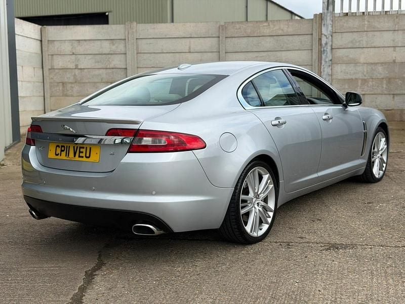 Used Jaguar XF Portfolio 275 HP (202 kW) 2011 Silver Sedan
