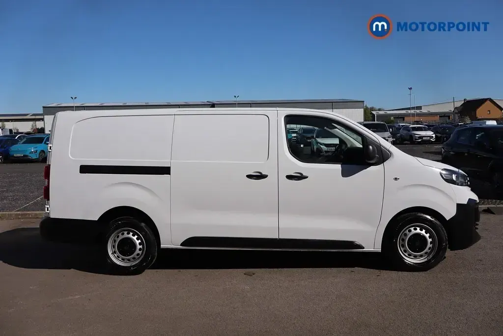 Second-hand Peugeot Expert 2025 Alb Van