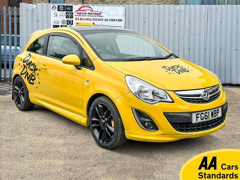Used Vauxhall Corsa Edition 84 HP (61 kW) 2011 Yellow Hatchback