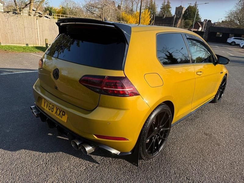 Used VW Golf VII R 300 HP (220 kW) 2019 Yellow Hatchback