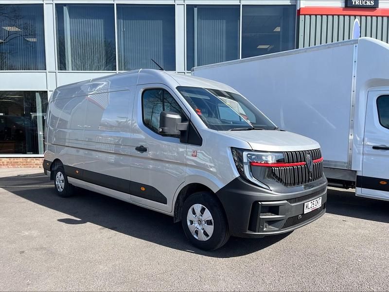 New 2025 Renault Master Van | £32,950 - Image 1/4