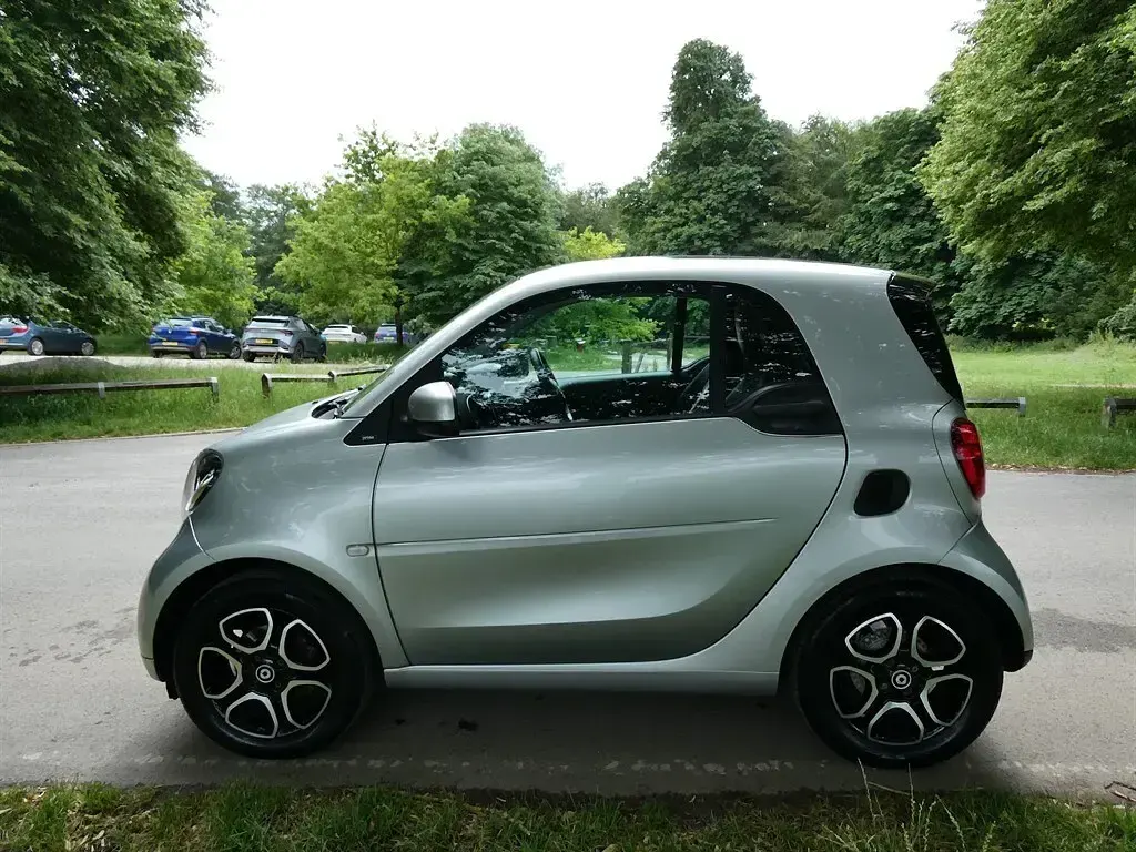 Used Smart ForTwo Coupé Premium 90 HP (66 kW) 2015 Silver Coupe