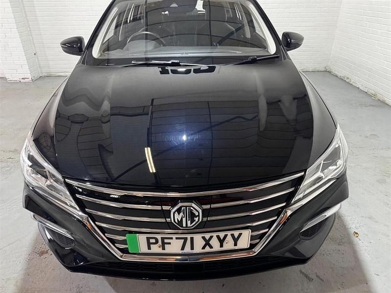 Used MG MG5 EV Exclusive 61 kW (83 HP) 2022 Black Estate