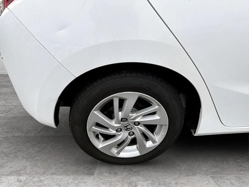 Used Honda Jazz SE 102 HP (75 kW) 2015 White Hatchback