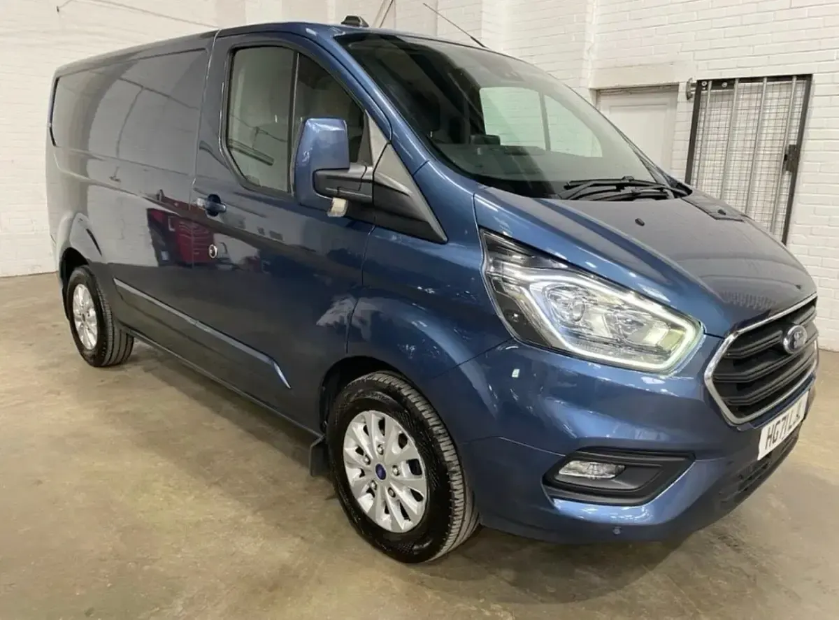 Used Ford Transit Custom Limited 130 HP (95 kW) 2021 Blue Van